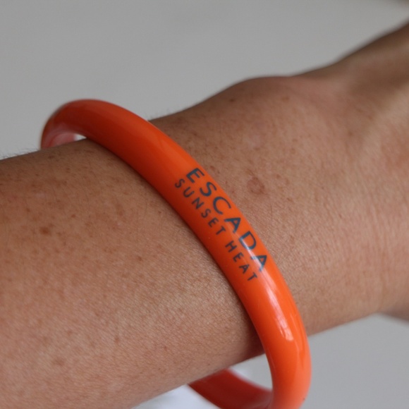 Escada Bangle Bracelet - Picture 5 of 6